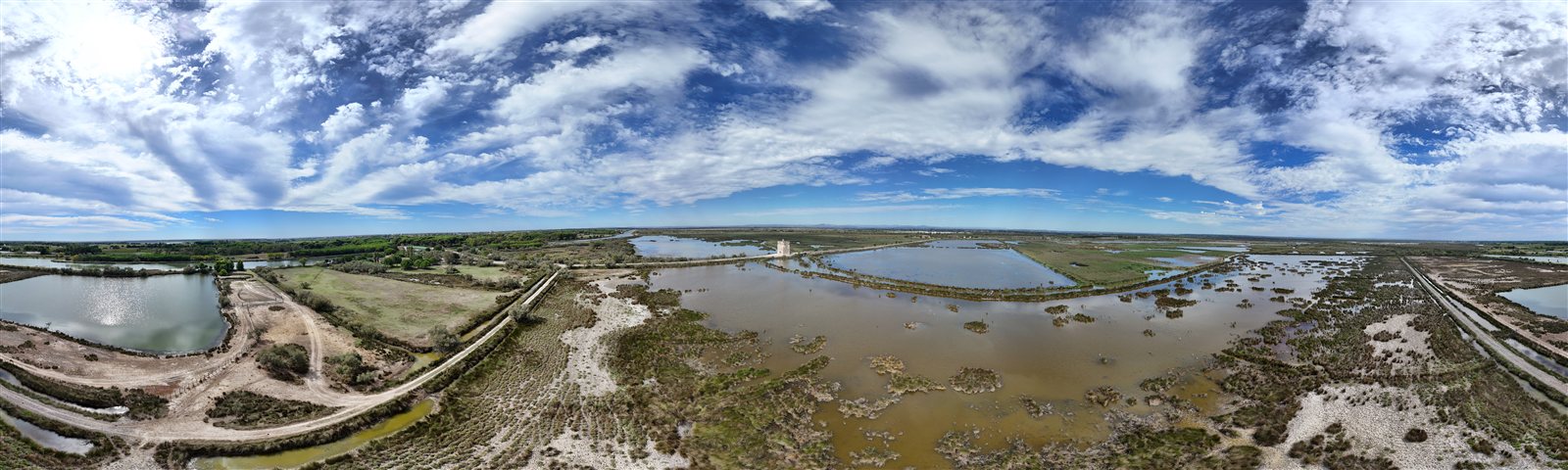 Vue aérienne panoramique de la Tour Carbonnière, Gard